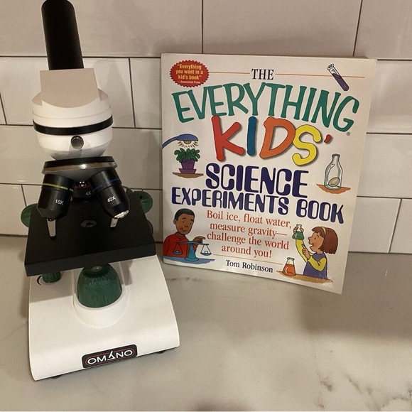 Junior Microscope & Kids Science Experiment Book - Picture 1 of 10